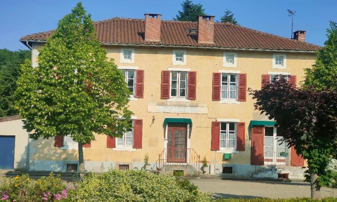 Saint-Laurent-sur-Gorre Bed & Breakfast | L'ancienne Gendarmerie