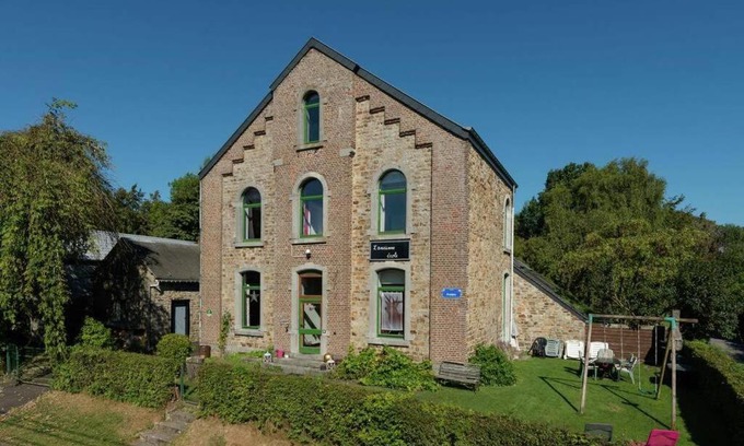Erezee House | L'ancienne école d'Erpigny