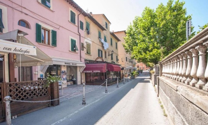 Portoferraio Old Town Apartment | L'Angolo Apartment 4/6 Beds in the Heart of Portoferraio
