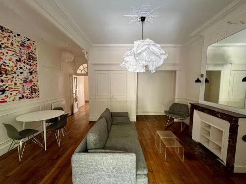 Orleans Apartment | L'apparte de la Lionne , avec terrasse et garage