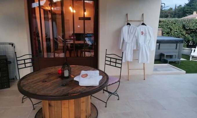 Cheval-Blanc Apartment | L'atelier de Guytou et Spa