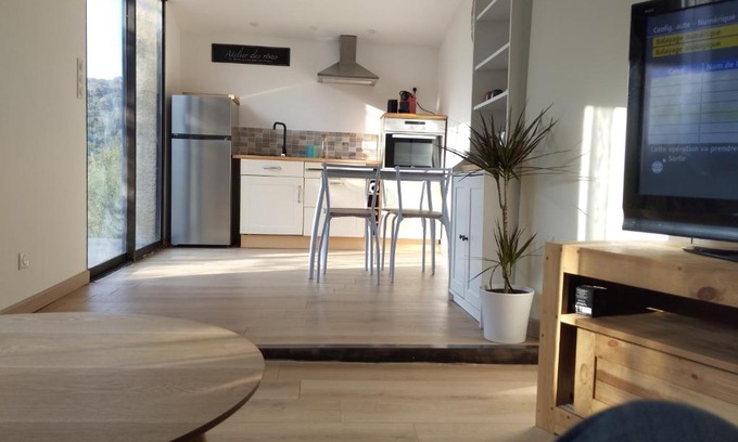 La Roque-sur-Ceze Apartment | L'ATELIER DES REVES (gites des oliviers)