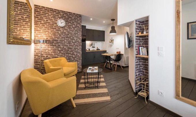 Nord - Gare Apartment | L'Atelier fil à fil
