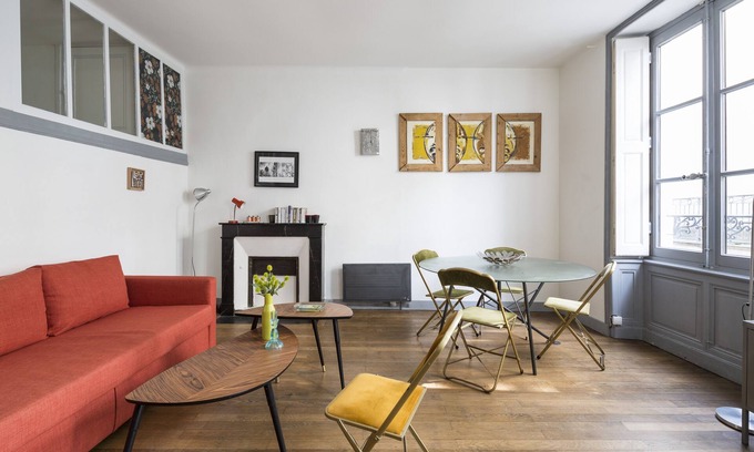 Decre-Cathedrale Apartment | L'Atelier nantais - One Bedroom Apartment, Sleeps 4