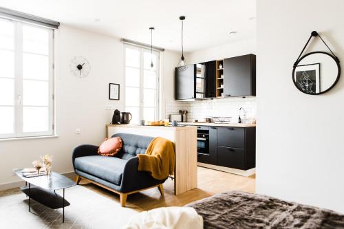 Fontenay-le-Comte Apartment | L'audacieux Studio lumineux rénové et équipé en centre ville