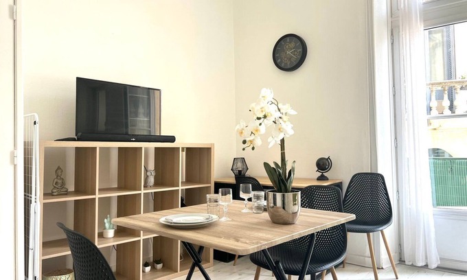 Poitiers Apartment | L'Echappée Urbaine - Joli studio en hypercentre