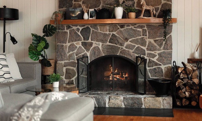Lac-des-Seize-Iles Ski Chalet | L'eden des Seize-Iles CITQ303186 Family cottage on the aerobic corridor