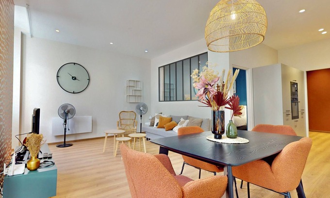 Annecy Old Town Apartment | L´Etage - Grand T3 en plein coeur de la Vieille Ville d'Annecy
