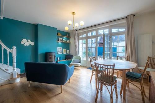 Mosnes House | L'HIRONDELLE