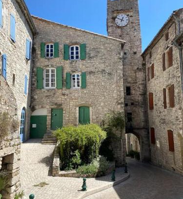 Vezenobres House | L' Horloge