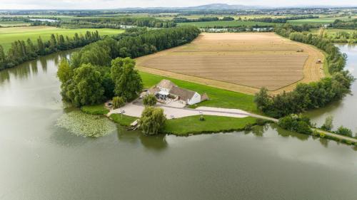 Epervans Hotel | L'ile chaumette