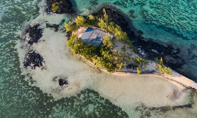 Roches Noires Villa | L'ilot by muse villas