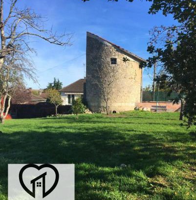 Saint-Pourcain-sur-Sioule House | L'insolite et médièvale Tour Yselda