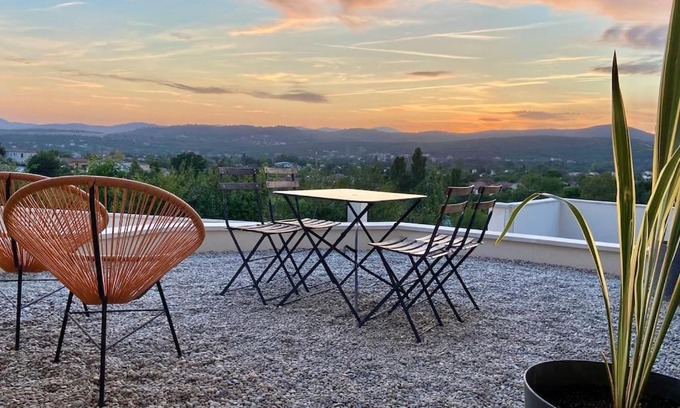 Saint-Julien-les-Rosiers Apartment | L'Orée Cévenole, SPA & Panorama d'Exception