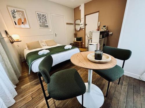Saint-Helier Apartment | L'Oréva, adorable studio Rennes