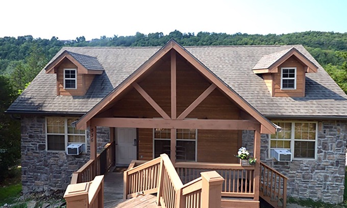 Branson West Cabin | L048, 2-Br Luxury Cabin, Overlooking Roark Valley