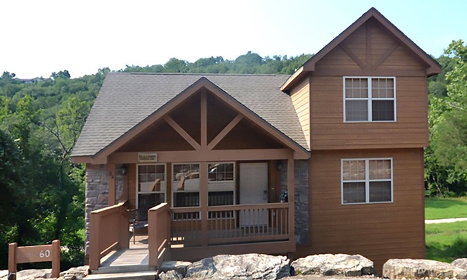 Reeds Spring Cabin | L060, 2 Br Roark Creek Cabin End Unit