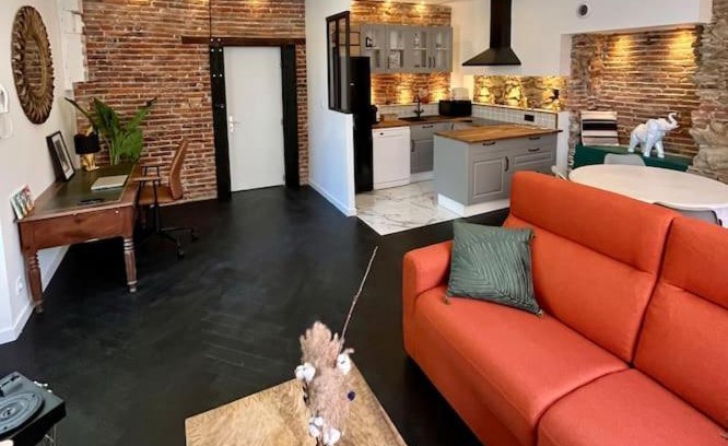 Cholet Apartment | La bâtisse de Manel