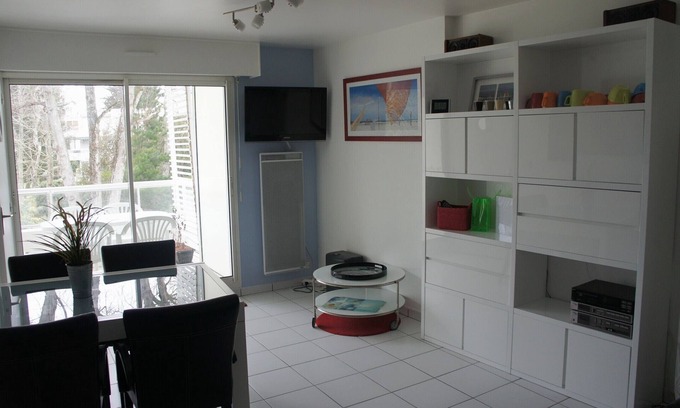 La Baule-Escoublac Apartment | La Baule Benedict sector type 2/3 on private park 400m from the beaches and shops