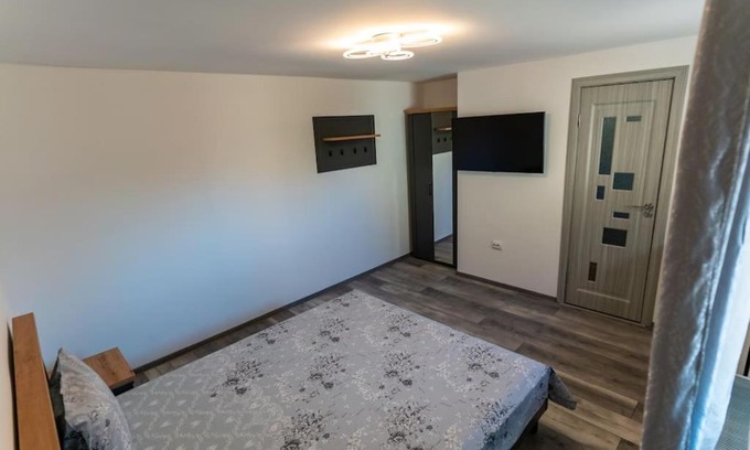 Hunedoara Apartment | La Bebe 3