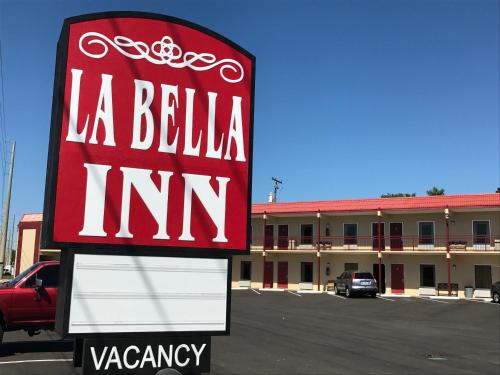 Tavares Hotel | La Bella Inn