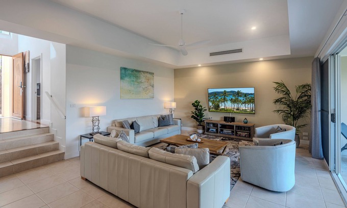 Hamilton Island Villa | La Bella Waters 6 - Hamilton Island.