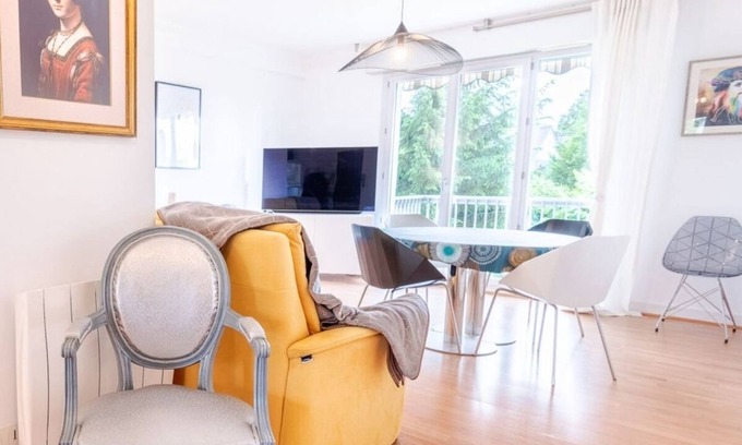 Amboise Apartment | La Belle Ferronnière, Peaceful apartment Amboise
