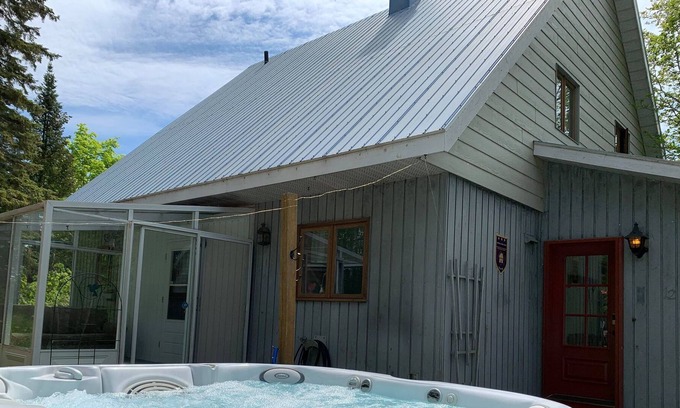 Sainte-Beatrix Ski Chalet | La Belle Vallée, Nature & Spa