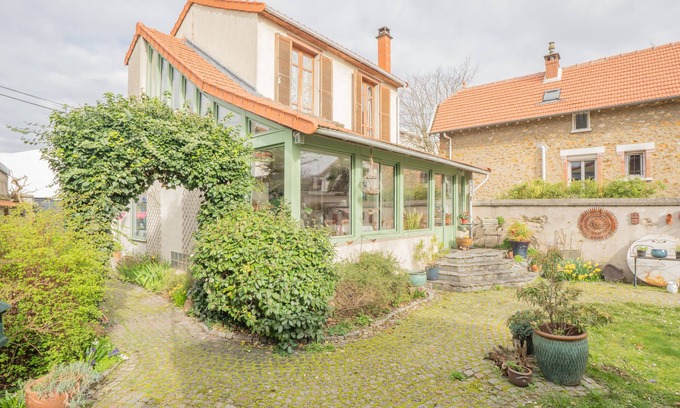 Adamville House | La Bohème ~ Maison de 100m² ~ Avec Jardin de 200m², Proche Paris et RER A