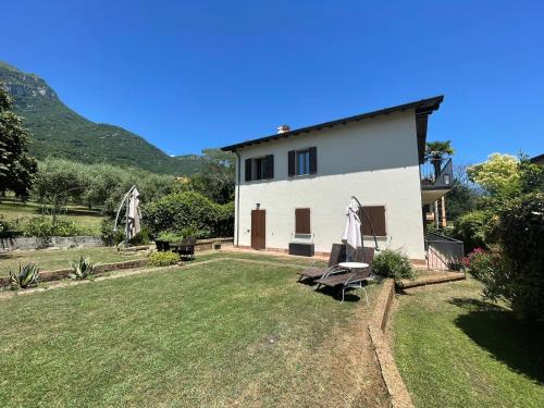 Tremezzo Apartment | La Bolvedrina - Lake Como Villa Apartments - Garden & First Floor