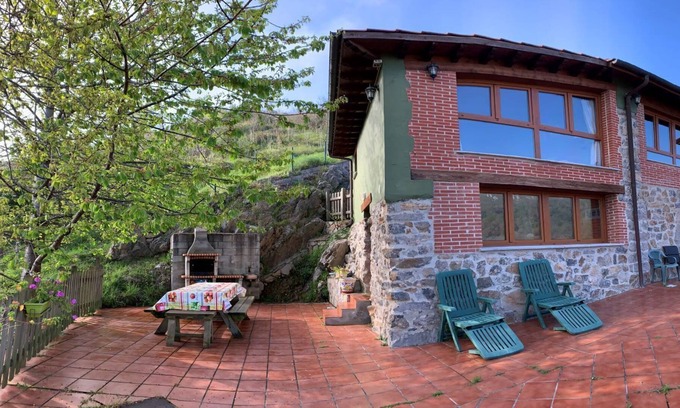 Margolles House | La Cabaña de la Granxa viewpoint house