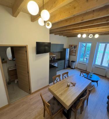 Le Bourg-d'Oisans Apartment | La Cabane Étoilée