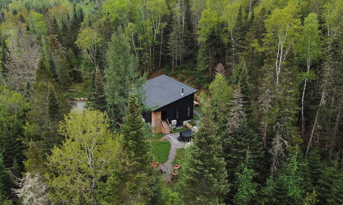 Lac-Superieur House | La Cache à Théo