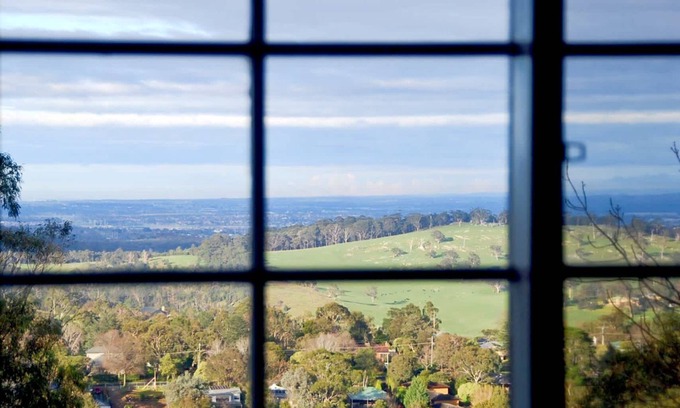 Upwey House | La Cachette in Upwey | 3BR Retreat with Mountain Views