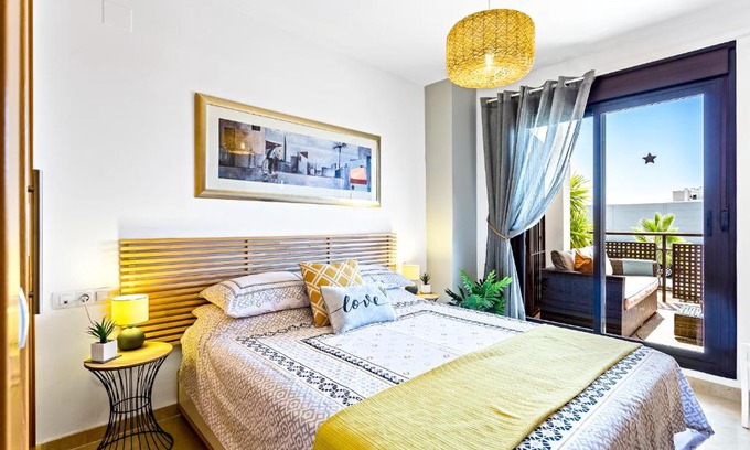 La Cala de Mijas Apartment | La Cala stylish one bed apartment