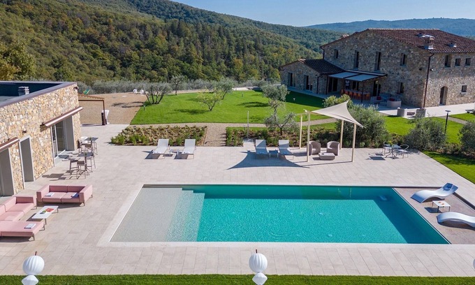 Badia a Ruoti Villa | La Calcinaia 16, Emma Villas
