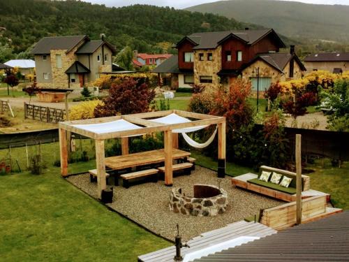 San Martin de los Andes Ski Chalet | La Casa De SCOTT CON PISCINA Y JACUZZI CLIMATIZADOS