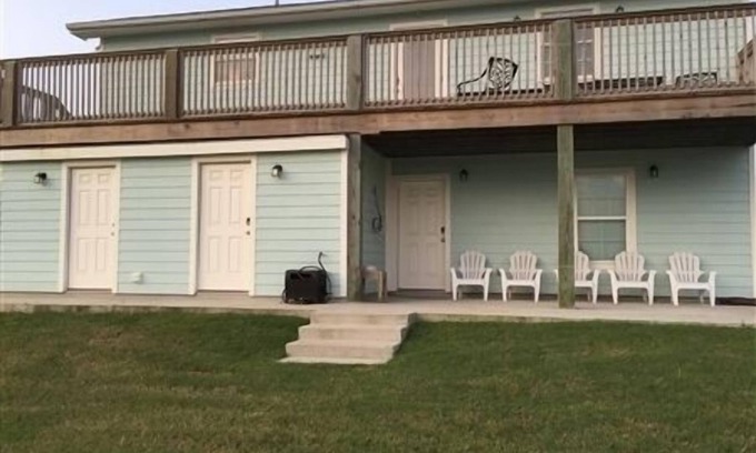 Port Mansfield Apartment | La Casa De Pescado Rojo. Two Bedroom, Two Bath. Private Boat Slip in Harbor.