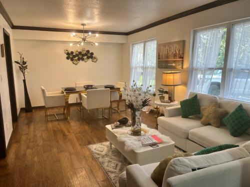 South Tulsa House | La casa del Arbol