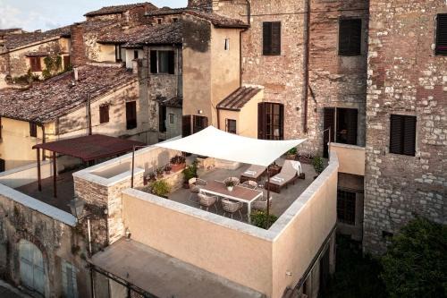 Colle di Val d'Elsa Apartment | La Casa del Poeta