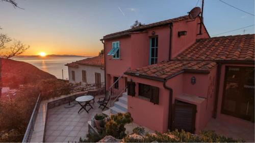 Patresi Apartment | La Casa Del Plumbago - Elba Affitti