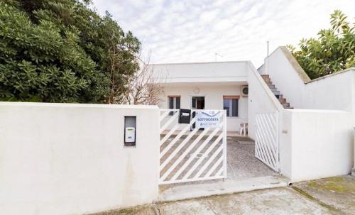 Roca Vecchia House | La Casa del Poeta - Villetta con Terrazza e Grill
