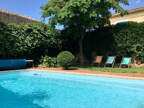 Montredon-des-Corbieres Bed & Breakfast | La Casa Deva - Maison d Artistes