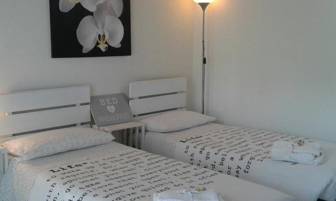 Rozzano Bed & Breakfast | La Casa Di Emma