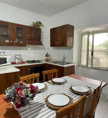 Santa Giusta House | La casa di Nenni