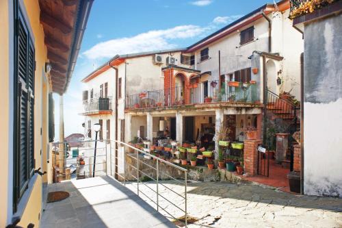 Montale-Serra-Piazza Apartment | La Casa di Veppo