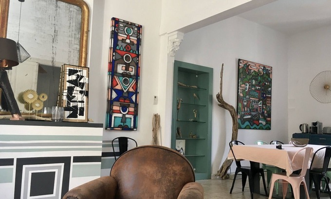 Montredon-des-Corbieres Bed & Breakfast | La Casa Deva - 7 people - Maison d'Artistes