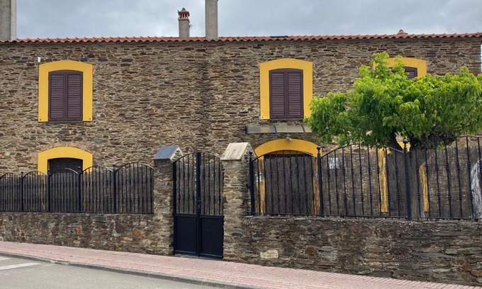 La Codosera House | La Casa Grande de Adolfo