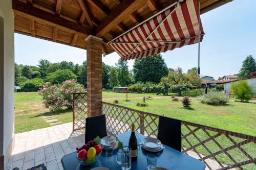 Leggiuno Apartment | La Casa In Campagna 800m from lake - Happy Rentals