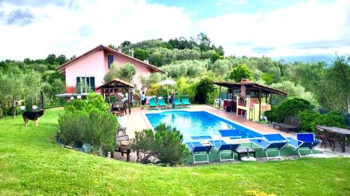 Borghetto di Vara House | La Casa Rosa
